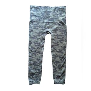 Spanx Leggings Camo Crop Look‎ At Me Now Leggings Women's XL
